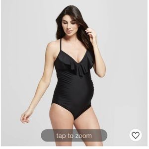 NWT L Maternity One Piece Swimsuit Ingrid & Isabel